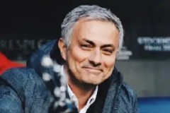 登贝莱逆袭之路：从边缘球员到金球奖热门的传奇射手